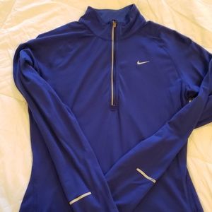 Nike Dry Fit half zip - small
